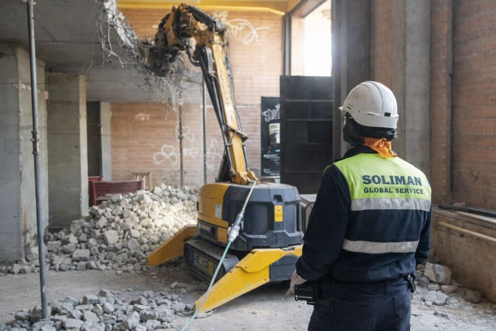 Qué hacer antes de comenzar un derribo: permisos, licencias y seguridad